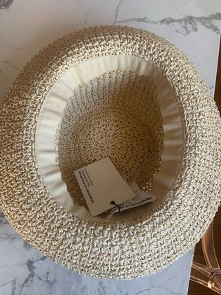 Cappello nuovo “Lola Casademunt”