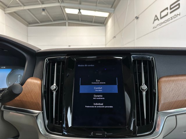 VOLVO S90 2.0 D4 Inscription Auto 4p.