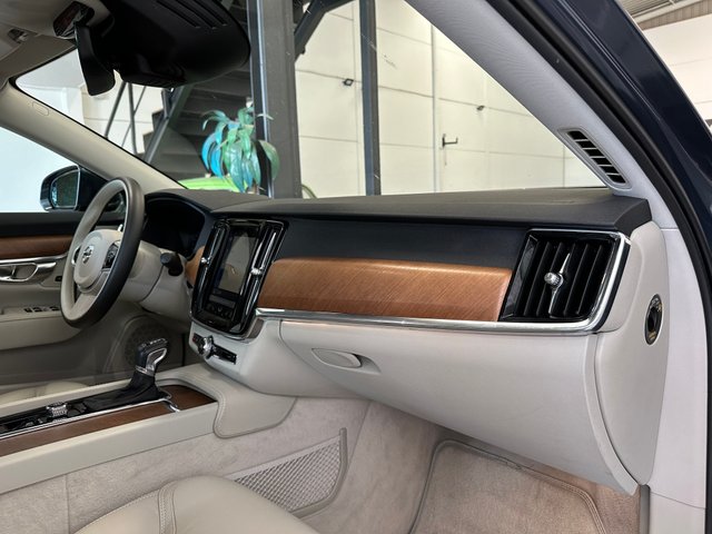VOLVO S90 2.0 D4 Inscription Auto 4p.