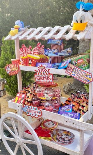 ALQUILER CARRO DE DULCES CANDY BAR