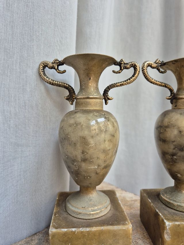 Mini anfore antiche in pietra