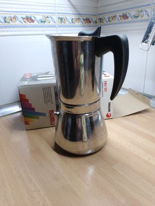 Cafetera fagor italiana en su caja