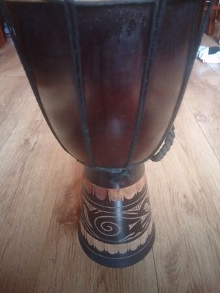 Bongo in legno per in ottime condizioni