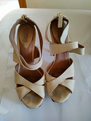 Tacones piel UTERQUE 39.