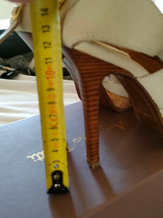 Tacones piel UTERQUE 39.