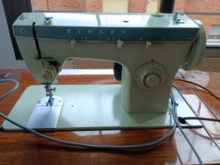 Máquina de coser Singer 258
