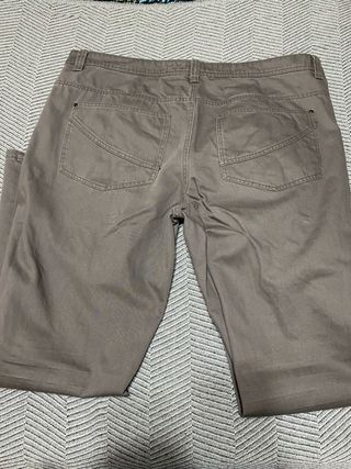 Se vende pa talon vaquero de caballero talla 56
