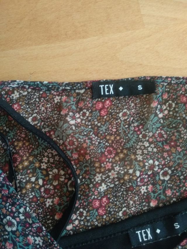 Moda otoño: Vestido florecitas fino y largo