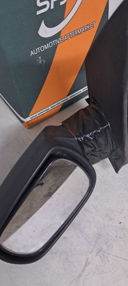 Espejo retrovisor  izquierdo 