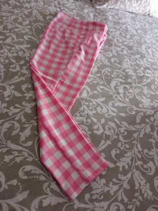 Pantalón de Zara.