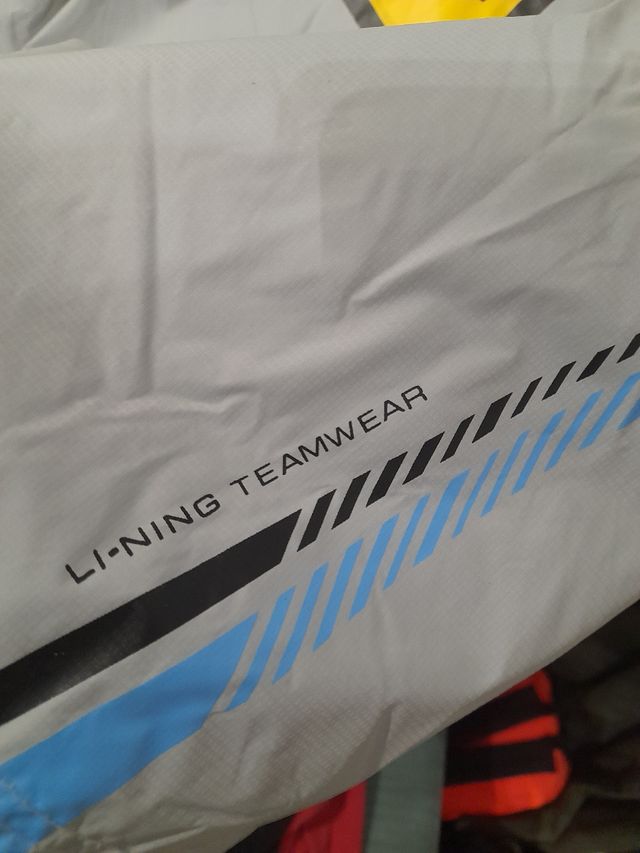 Sudadera entrenamiento español lining