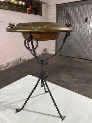 Braciere e base di ferro battuto