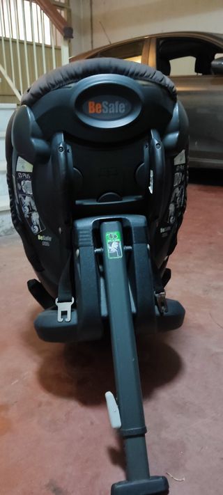 Silla  a contramarcha Besafe Izi plus