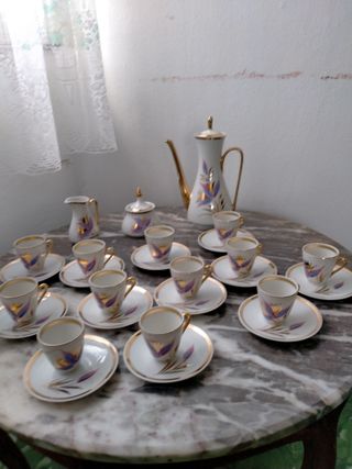 Juego de cafe antiguo de porcelana
