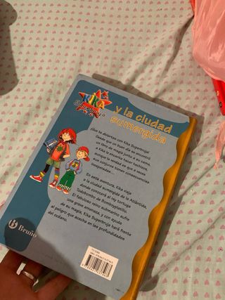 Libro kika superbruja