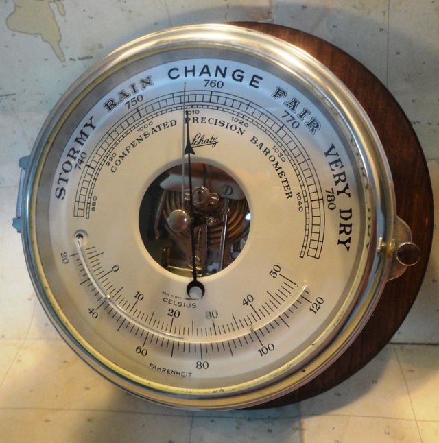 Barometro de barco aleman cromado,con termometro