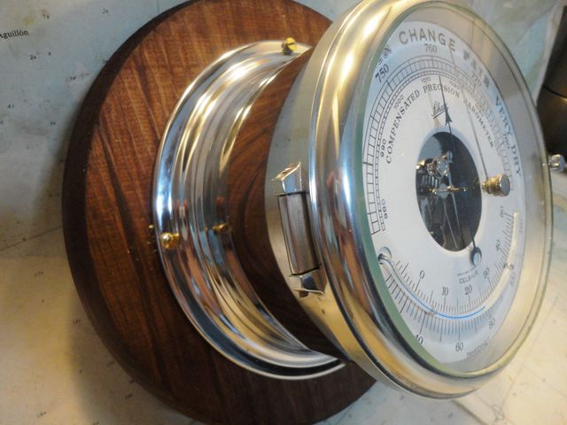 Barometro de barco aleman cromado,con termometro
