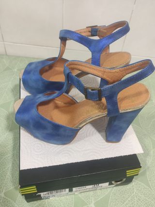 Zapatos de fiesta azules