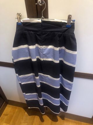 Falda stradivarius talla  36