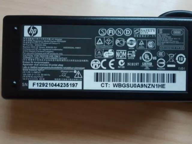 1x12€, 2x20€. Cargadores portátiles HP