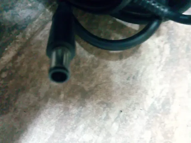 1x12€, 2x20€. Cargadores portátiles HP