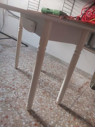 Mesa plegable blanca