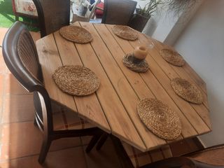 Mesa de comedor (SOLO MESA) tablero marino  160€
