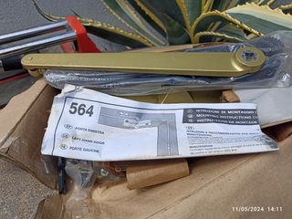 Chiudi porta Mab Assai Abloy