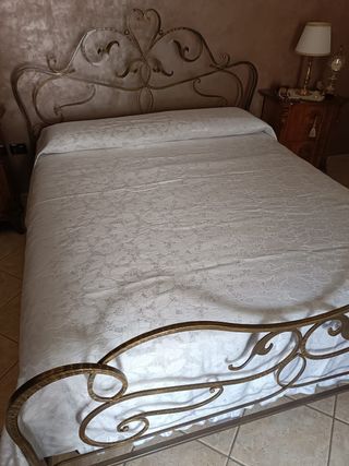 Coperta letto matrimoniale bianca