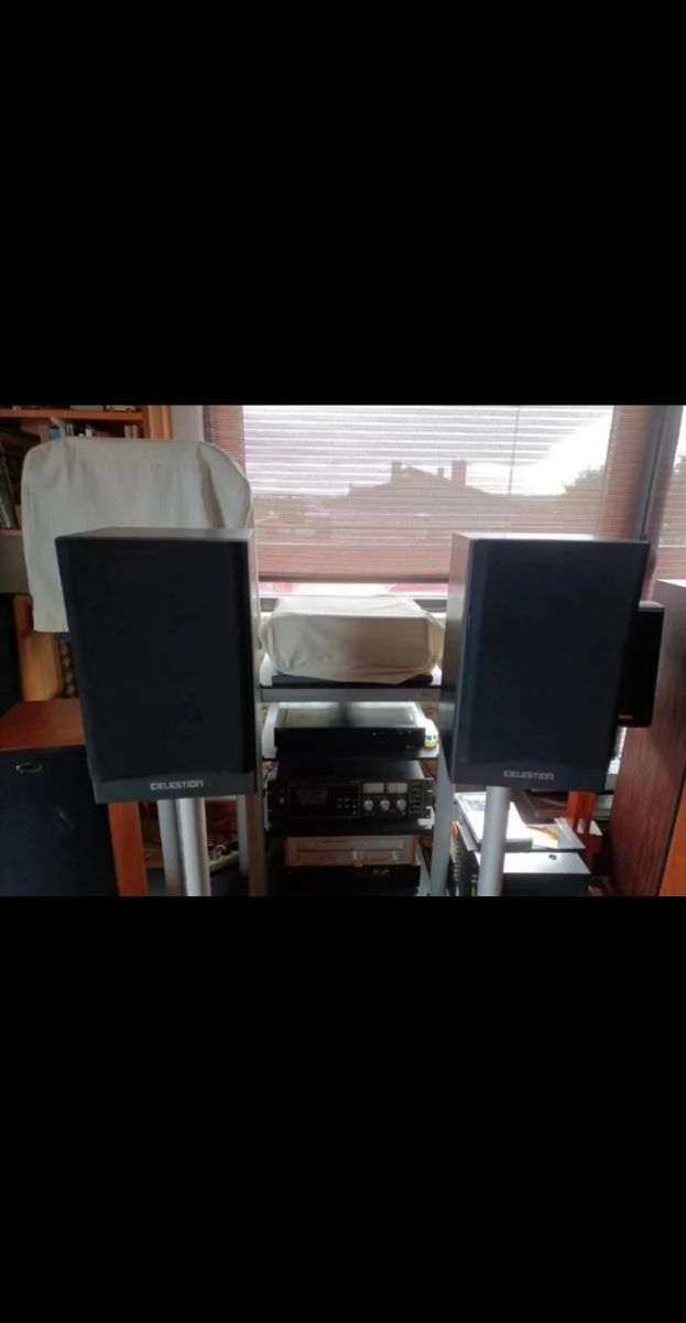 Altavoces ingleses Celestion Impact I15