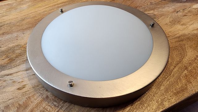 Plafoniera in acciaio