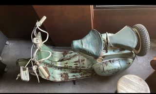 Vespa del 54 de faro bajo