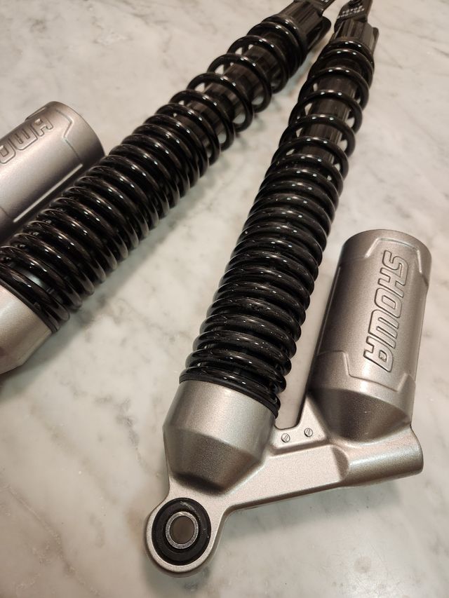 Amortiguadores Showa nuevos Honda ADV 350