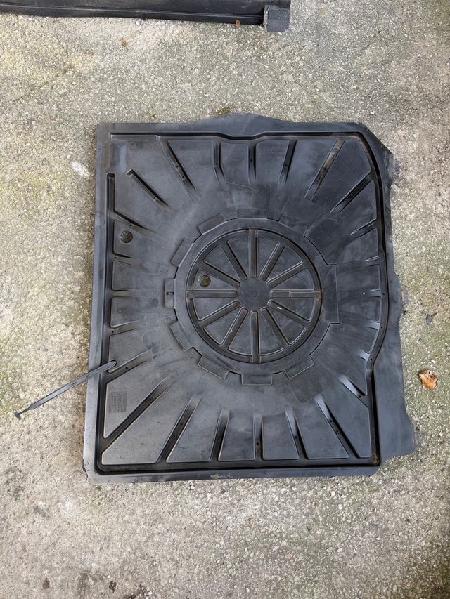 Interior maletero Mercedes 190 W201