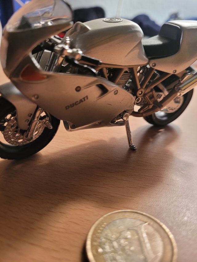 REPLICA Ducati