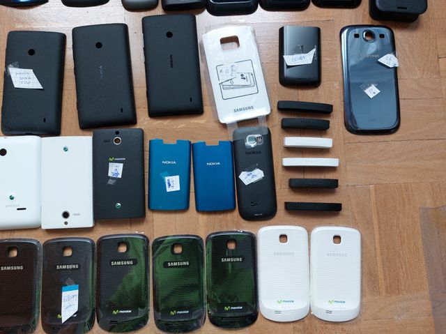 Set di custodie e componenti per telefoni cellulari Samsung Nokia ecc.