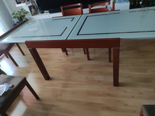 Mesa mixta, (Madera, cristal)