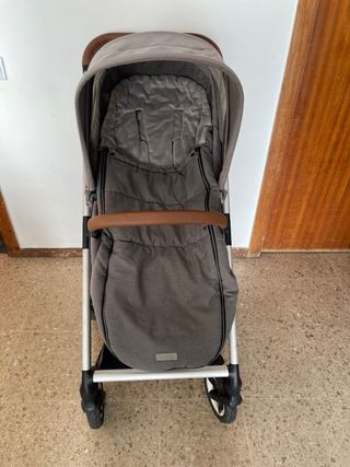 Cochecito Cybex Talos S Lux con saco cubrepies