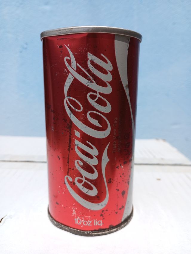 Lata de Cocacola de principios de los 90