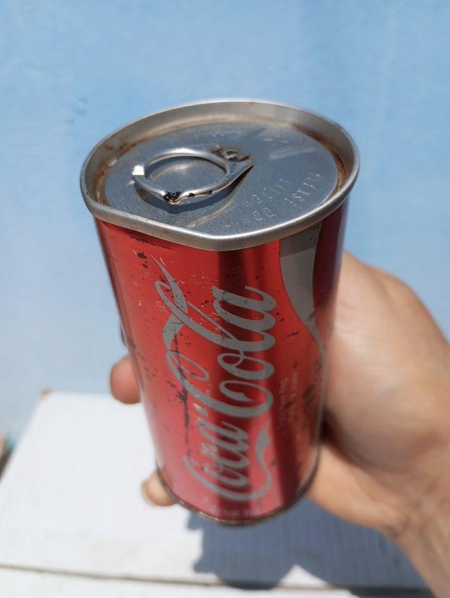 Lata de Cocacola de principios de los 90