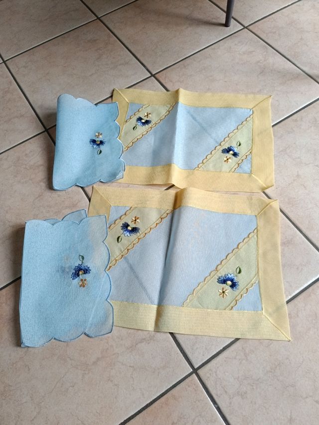 Coppia di tovagliette all'americana