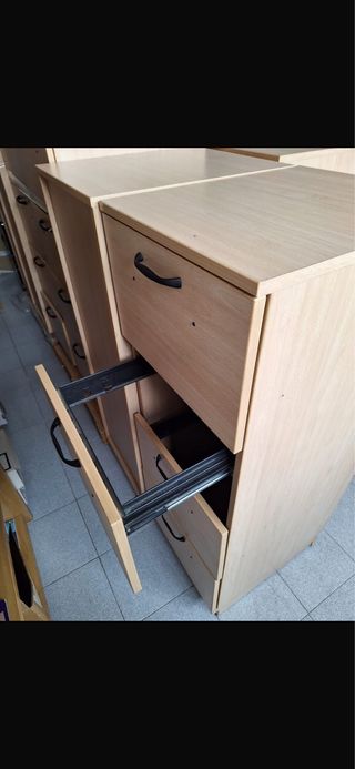 Mobiliario de oficina de madera