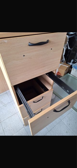 Mobiliario de oficina de madera