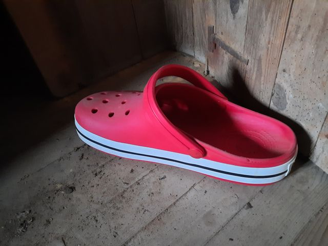 Crocs tamaño grande