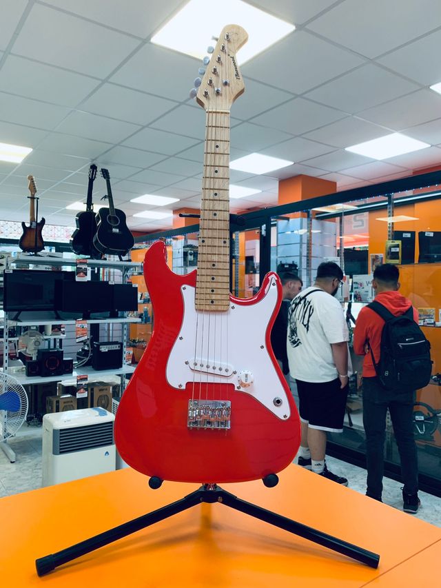 GUITARRA INFANTIL BURSWOOD ROJA 