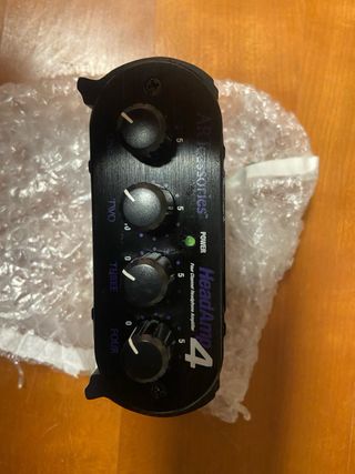 Amplificador de auriculares ART Head AMP 4