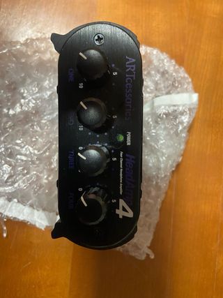 Amplificador de auriculares ART Head AMP 4
