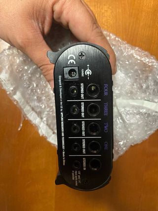 Amplificador de auriculares ART Head AMP 4