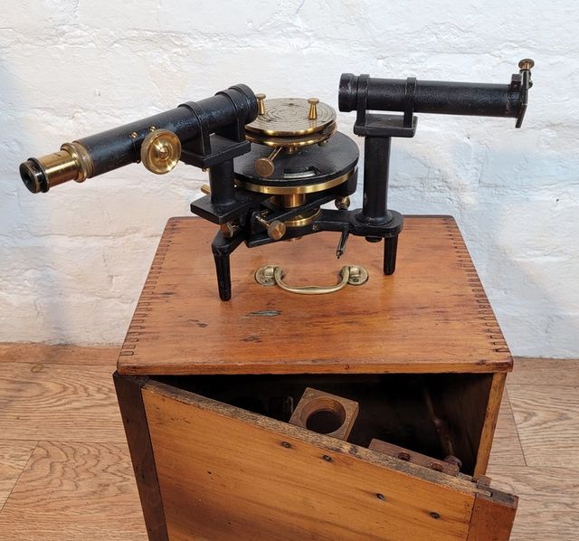 Spettroscopio Becker strumento scientifico