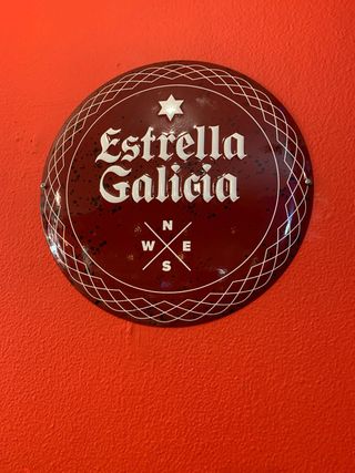 Chapa adorno Estrella Galicia
